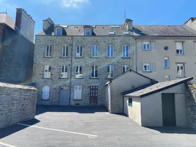 Au logis de Abi Bienvenue 3-star rating Spacious bourgeois apartment Basilique Sainte-Trinité 주변 호텔