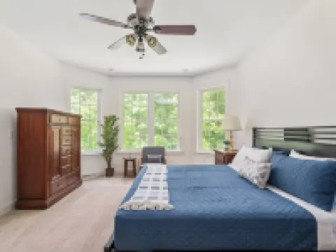 Hera Haven: Pickleball, hot tub, racetrack & lake 薩拉託加酒店