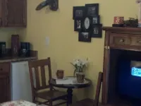 Tennessee River Bed and Breakfast Retreat! Lakefront! No Fees! Hoteles en Condado de Marion