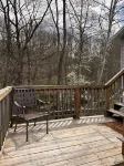Trail 10 Hideaway, Entire Apartment in Freeman, WV