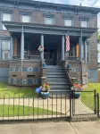 Charming Wheeling Island home. Large cozy and spacious! Your home away from home Hotels near Ohio County Public Library