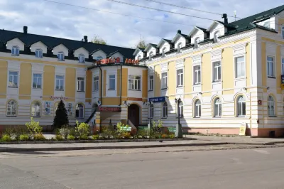 Velikij Ustyug Hotel Mikhailo-Arkhangelskiy Monastery 주변 호텔