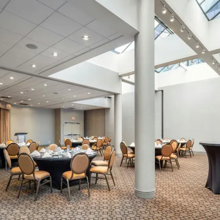 Sheraton Vancouver Guildford Hotel
