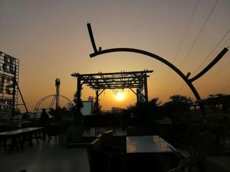 Blue Swiss Hotel & Cafe