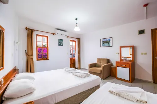 Sardunya Otel Arka BİNA