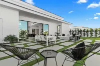 Exclusive Indio Villa Pool, Hot Tub, Putting Green Sleeps 18 Bravo #6