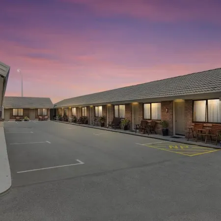 Foreshore Motor Lodge Отели в г. Ловер Хатт