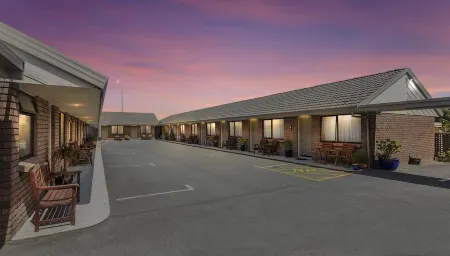 Foreshore Motor Lodge Отели в г. Ловер Хатт