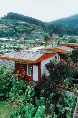 Pondanu Cabins by the Lake Hotel dekat Kebun Raya Bali ᬓᭂᬩᬸᬦ᭄ᬭᬬᬩᬮᬶ᭟