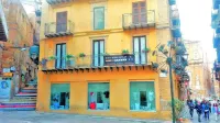 B&B le VIE d'Arte Hotel in zona Spiaggia Di Zingarello