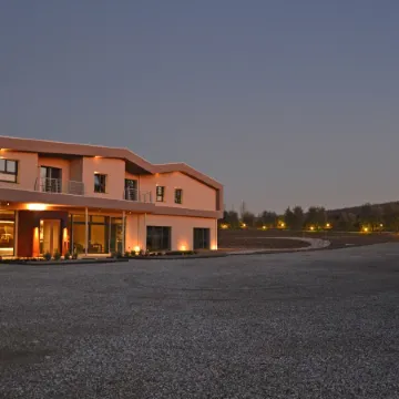 Cobue Wine Resort & Spa