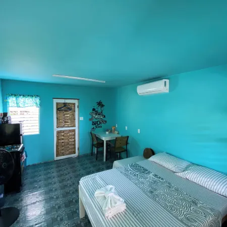 ZNA Beach House Отели рядом с достопримечательностью «Остров Кей Колкер»