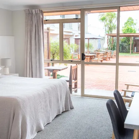 Raglan Sunset Motel and Conference Venue