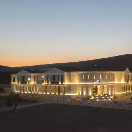 Mola Cunda Hotel