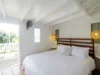 Peace & Plenty Island Cottages