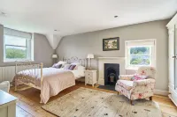 Luxury Big House Berkeley House Near Bath