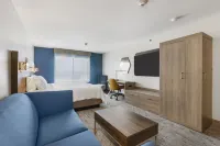 Holiday Inn Express & Suites PERU - LASALLE AREA by IHG Hotels in Peru