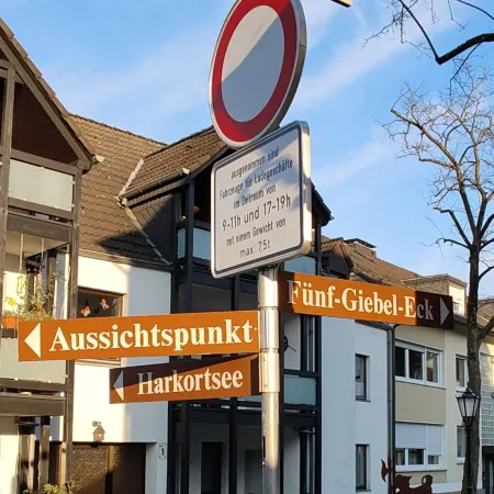 Fünf Giebel Eck in der Freiheit am Ruhrtalradweg