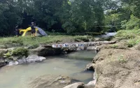 Teratai Biru River Camping Ground - B&B