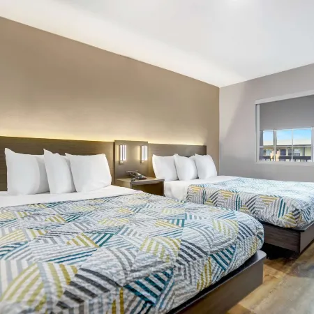 Motel 6 San Diego, CA - Airport - Harbor Отели рядом с достопримечательностью «Музей-авианосец «Мидуэй»»