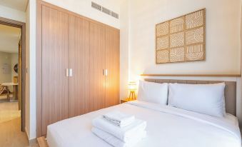 Condo with Burj Khalifa View in City