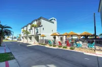 Resort Pool Walk to the Beach Island Views Little Beach House by AvantStay