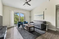 Kasa Hollywood Ft. Lauderdale Hotels near 7-Eleven