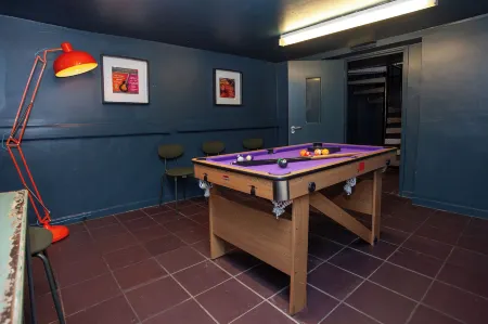 higgihaus 107 Sleeps 4  Monday - Friday Отели рядом с достопримечательностью «Techniquest»