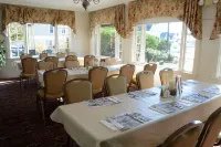 Lamies Inn & the Old Salt Tavern