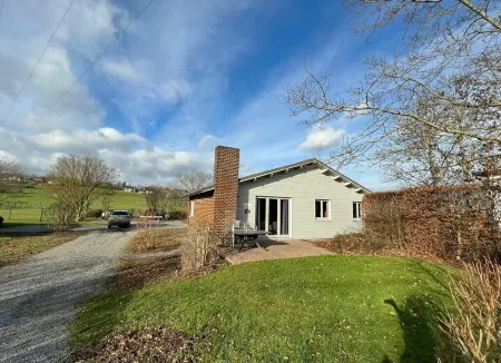 Cozy Holiday Home in Somme-Leuze with Private Garden