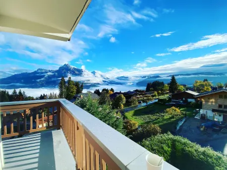 Le Floralp Отели в г. Комблу