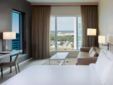 AC ホテル バイ マリオット フォート ローダーデール エアポート デイニアのホテル