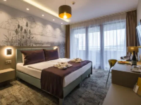 ホテル ゴールデン レイク リゾート バラトンフレドのホテル