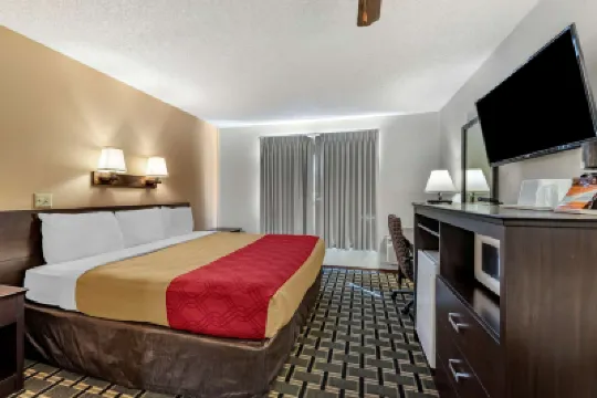 Econo Lodge la Junta Отели в г. 