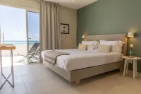 Eden Roc Villas