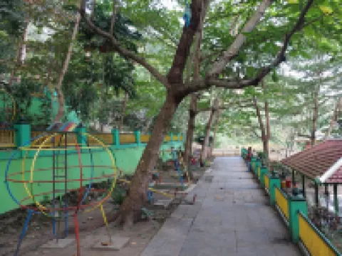 Goa Slarong Camping Ground Hotels in Pajangan