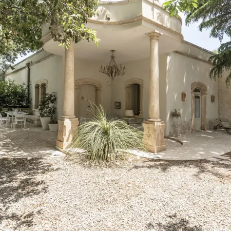 Villa Manfredi Con Piscina by Wonderful Italy