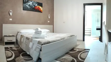 Guest House Elettra Отели рядом с достопримечательностью «Piccolo Teatro dei Pupi»