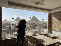3 Pyramids View Inn