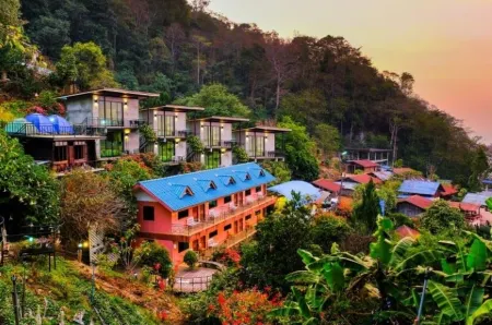 Baanrabiengfah resort Отели рядом с достопримечательностью «Пху Чи Фа»