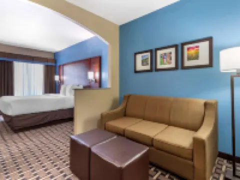 Comfort Suites Hotels in Georgetown