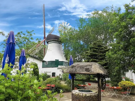 Der Mühlenhof Отели в г. Вестердайхштрих