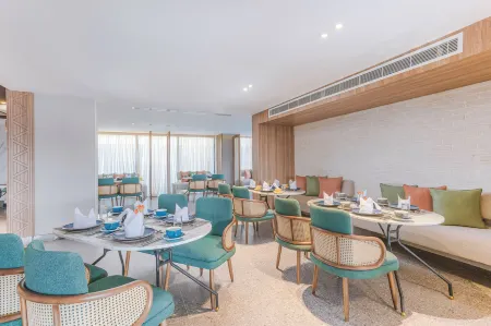 Ewaa Express Hotel - Al Shati Отели рядом с достопримечательностью «Al Rahmah Mosque»