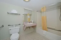 Americas Best Value Inn- St. Ignace - balcón