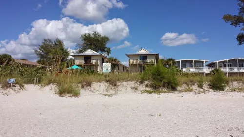 Gulf side condo be on the beach in minutes!