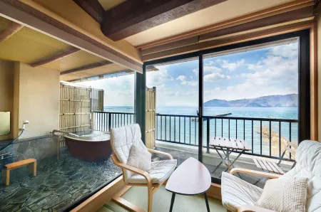 Ryokan Beniayu Отели в г. Нагахама