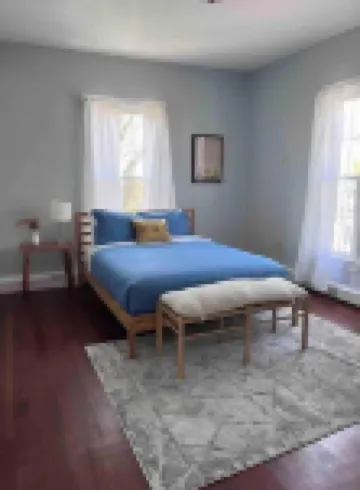 Spacious downtown Saco getaway!