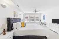 Condo in the Highlands walkable to restaurants, bars, and shopping