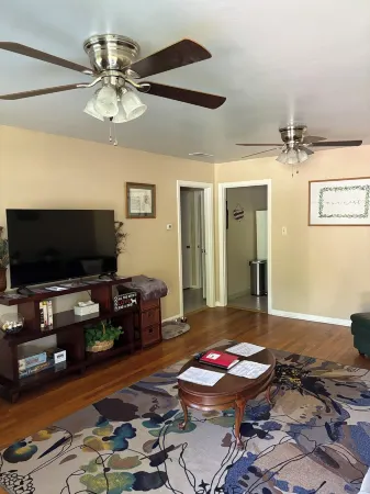 Escape to Moss Meadows: Your Serene Trip Awaits - Pet Friendly -