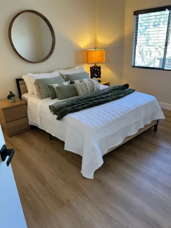 Relaxing Ritz Pointe Retreat